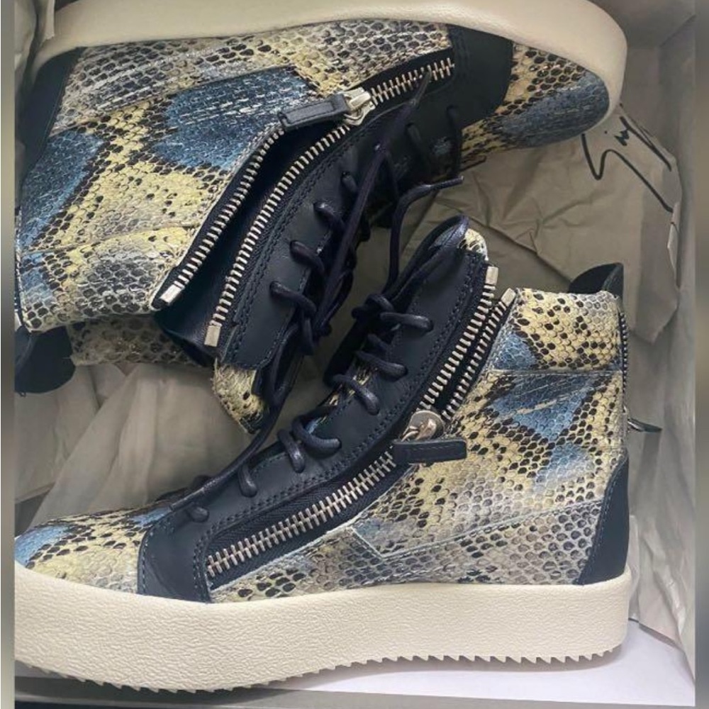 Giuseppe Zanotti Authentic high top sneakers *missing left insole* - Picture 7 of 7